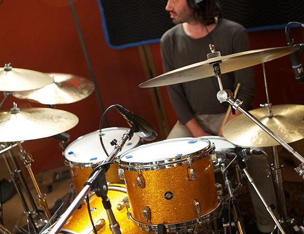  Reade-Pryor-at-drum-kit 